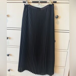 Babaton Black Midi Pleated Skirt